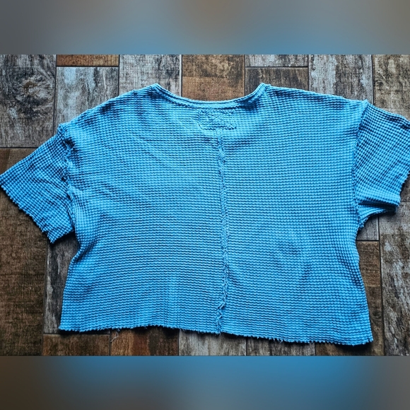 ✨ PILCRO S Anthropologie Waffle Knit Crop Tee | Blue | Effortless Coastal Casual - Picture 5 of 9